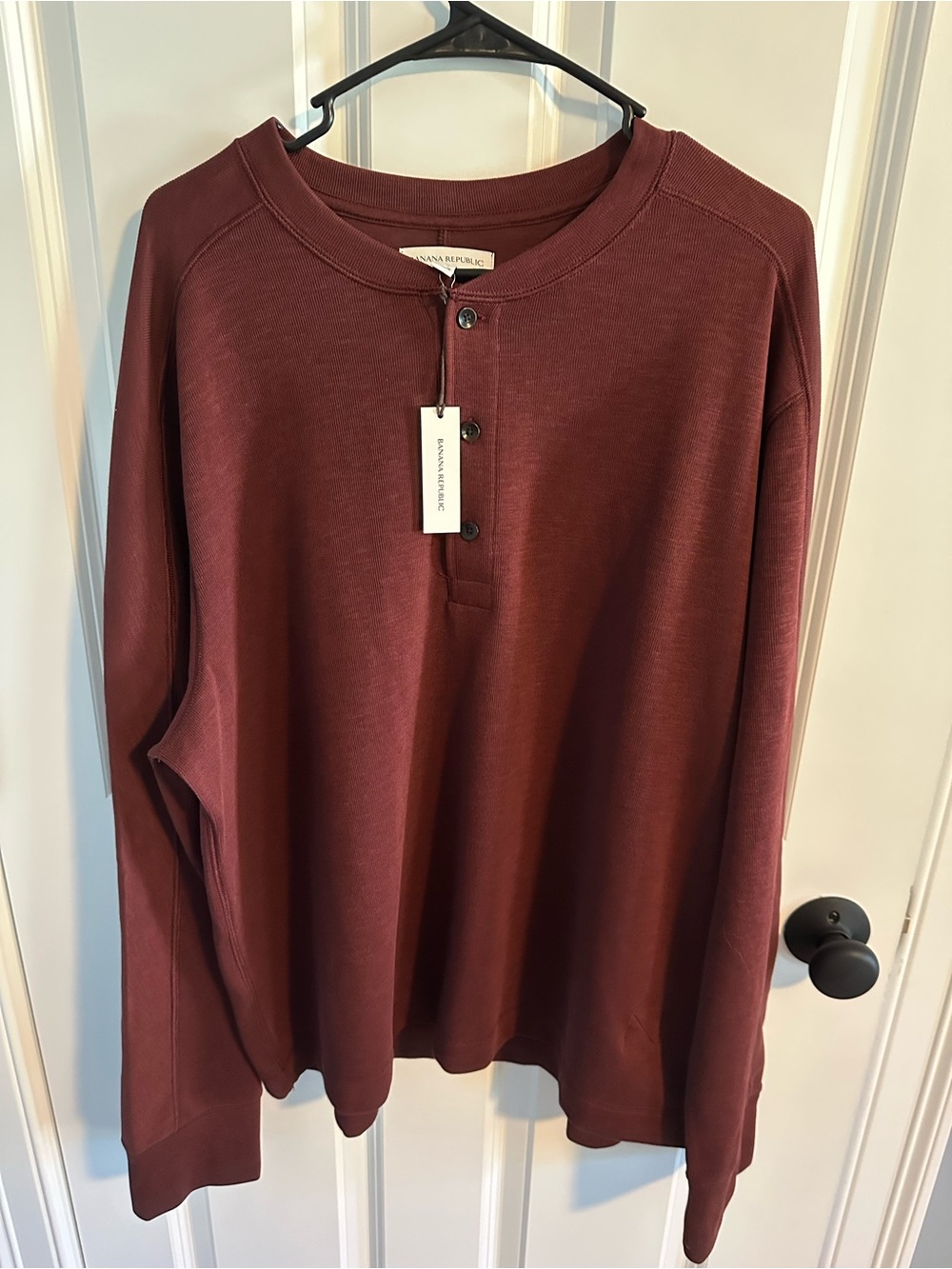 Banana Republic Men's Long-Sleeve Henley - Maroon
